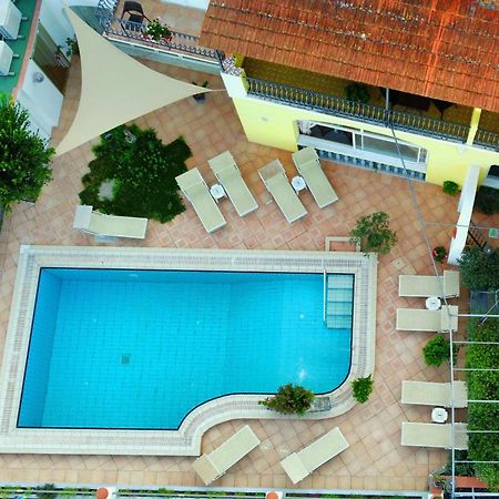 Casamicciola Terme Hotel Ape Regina מראה חיצוני תמונה